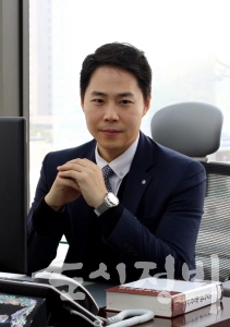 법무법인 윤강 허제량 대표변호사 / 한국도시정비협회 자문위원